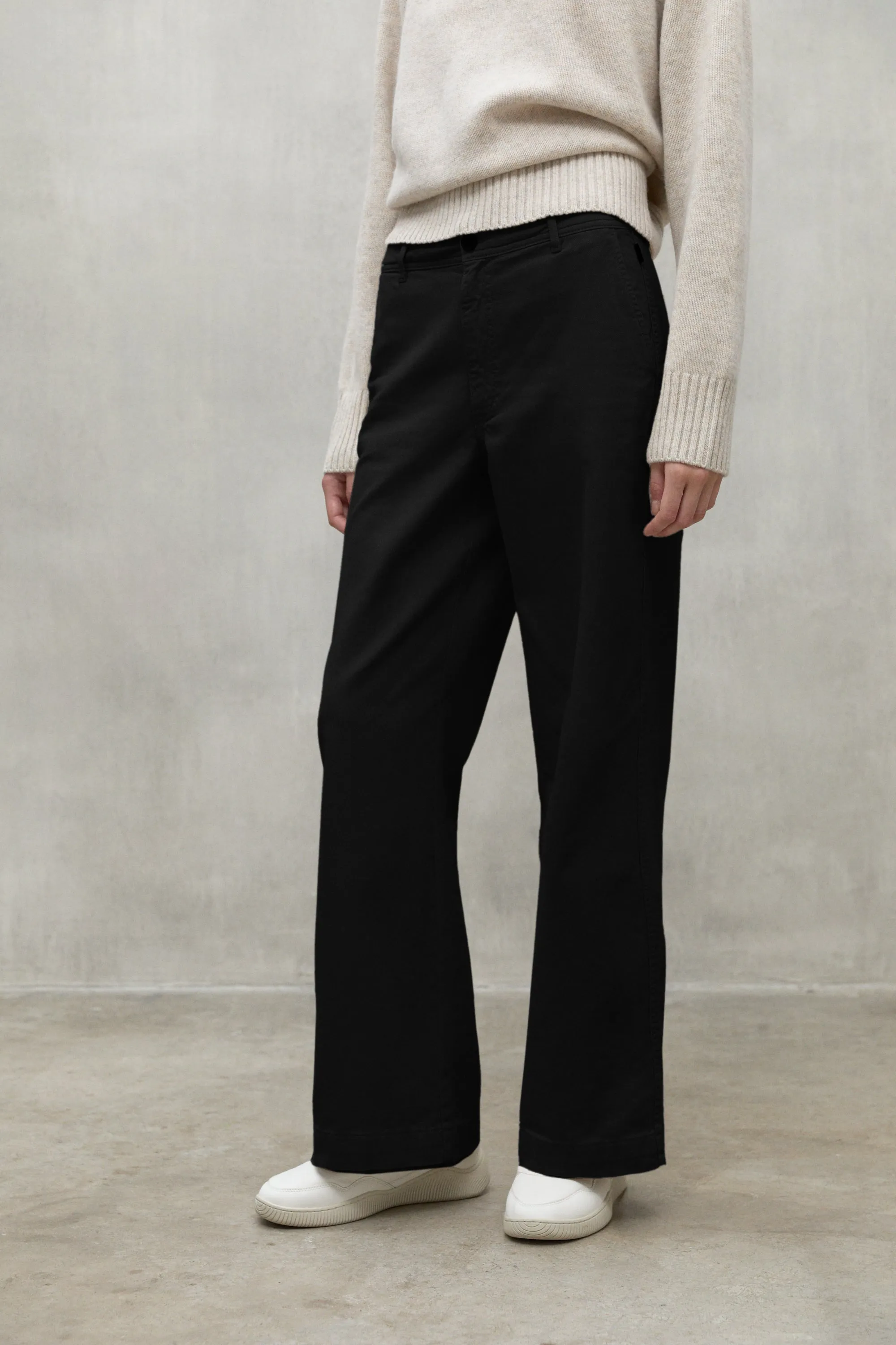 BLACK VALLS TROUSERS
