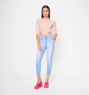 Jean skinny tiro alto detalle en pretina