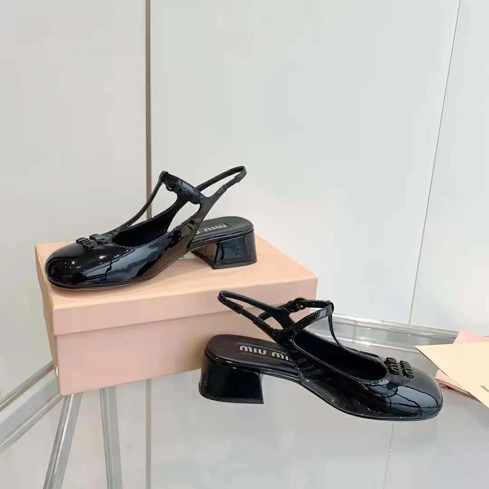 Miu Miu Zapatos De Tacón Destalonados De Charol Para Mujer-Negro