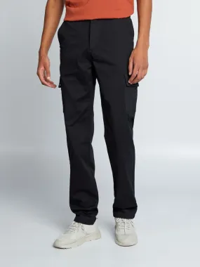Pantalón recto con bolsillos en los laterales +1,90 m - L36 - negro