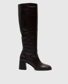 Stuart Weitzman Nola brown leather boots
